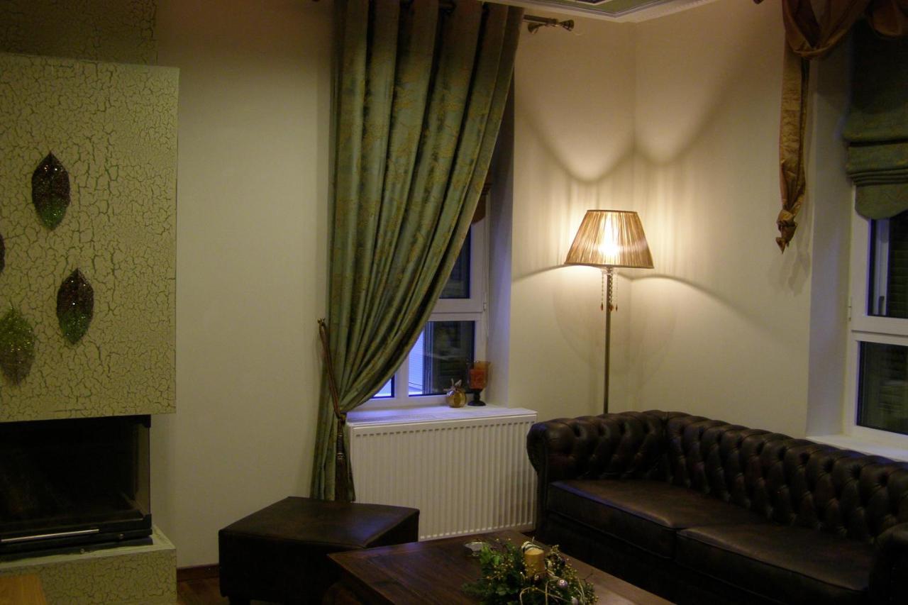 Room "Frog" In A Neoclasical House Kastoriá Eksteriør bilde